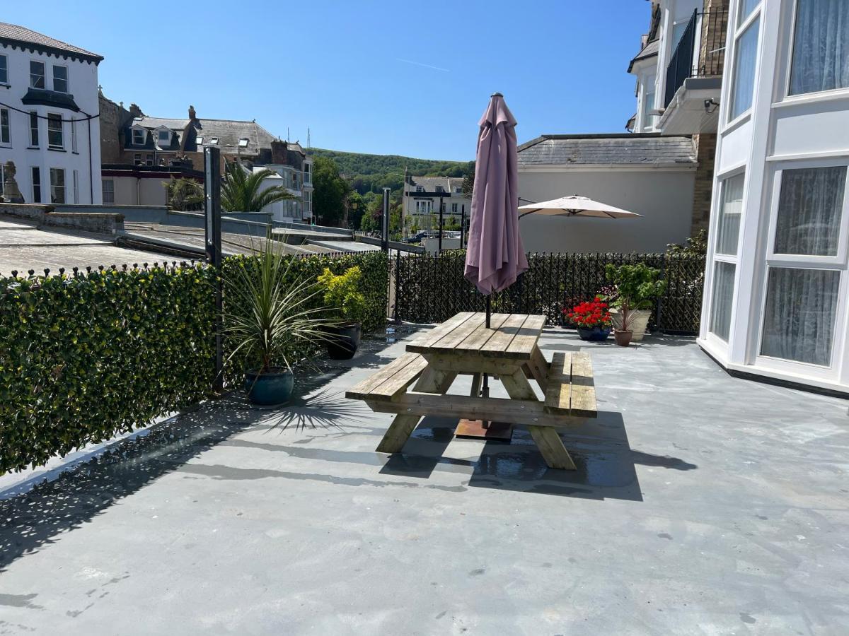 Beautiful Apartment,No 1, With Parking Ilfracombe Εξωτερικό φωτογραφία